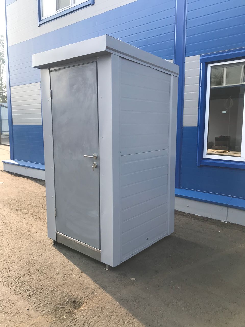 Теплая туалетная кабина ЭКОС-1 с баком на 250 л. в Реутове